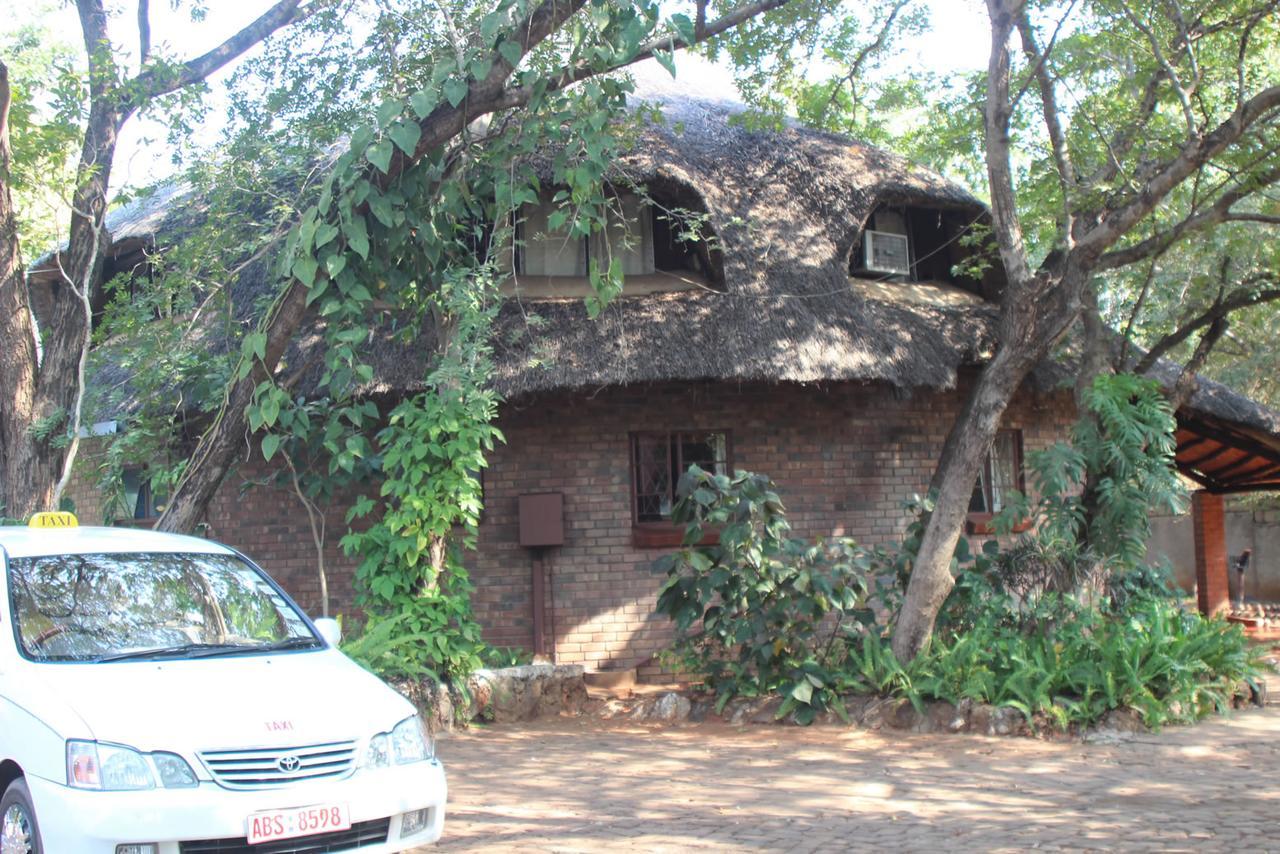 Mosi-Ua-Tunya Lodge 维多利亚瀑布 外观 照片